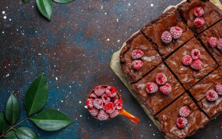 Coko kolac sa malinama